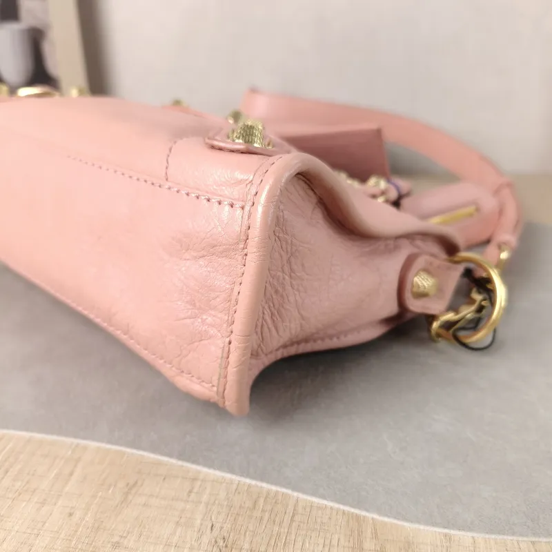 BALENCIAGA Crossbody Bag neo cagole Pink Lambskin Small 24 × 5 × 15 cm — detail view 3 of 12