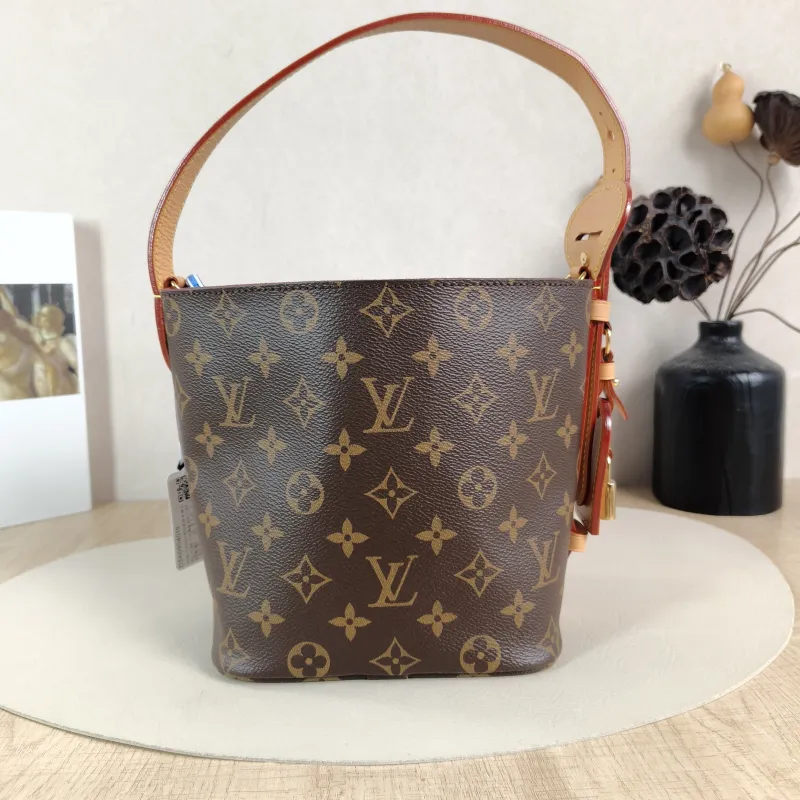 Louis Vuitton Top Handle Bag ALL IN BB Monogram PVCBB16 × 12 × 18 cm — detail view 12 of 12