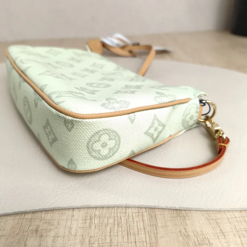 Louis Vuitton Shoulder Bag Pochette Accessoires Green PVC Large23.5 × 4 × 13.5 cm — detail view 10 of 12