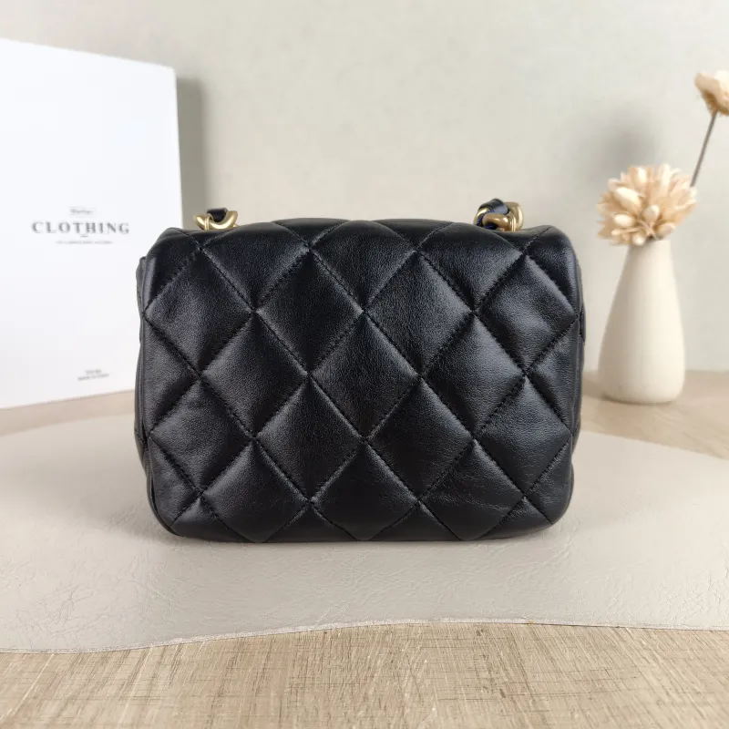 Chanel Crossbody Bag Crossbody Bag Black with Gold-Tone Hardware Lambskin One Size 18 × 5 × 15 cm — cover view 3 of 5