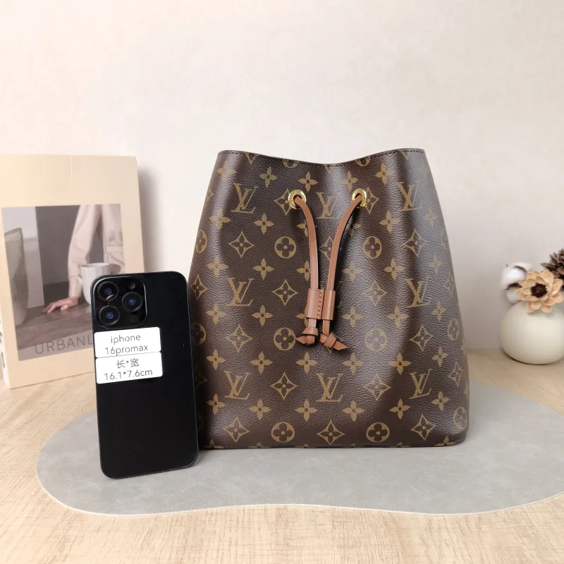 Louis Vuitton Shoulder Bag NÉONOÉ Bucket Bag Caramel PVC Medium 26 × 17.5 × 26 cm — cover view 5 of 5