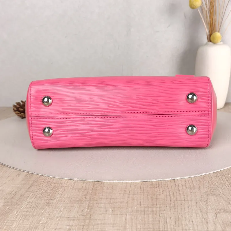 Louis Vuitton Crossbody Bag CLUNY Red Calfskin BB 28 × 10 × 20 cm — cover view 2 of 5