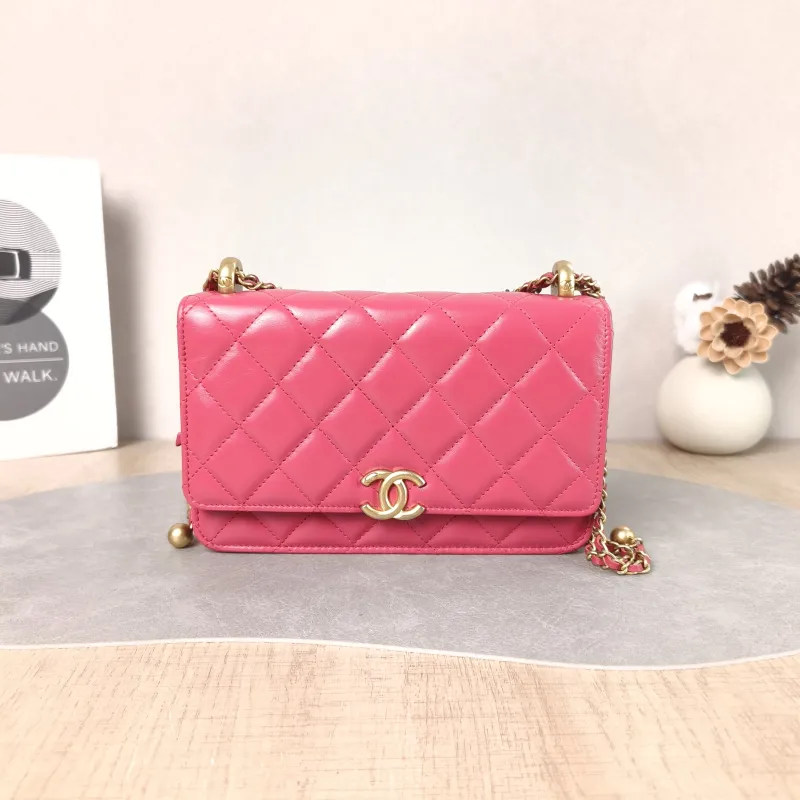 Chanel Crossbody Bag woc Red Calfskin One Size 19.2 × 3.5 × 12.3 cm