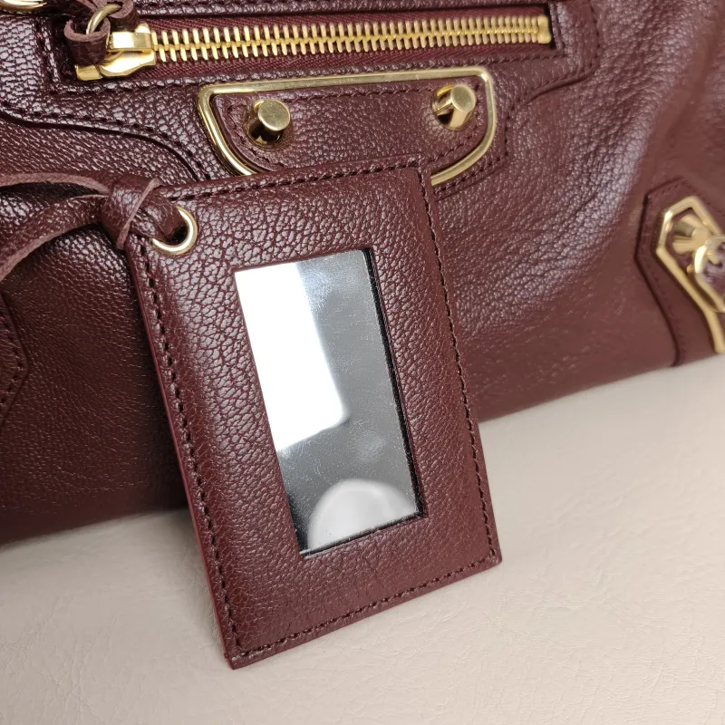 BALENCIAGA Crossbody Bag Classic City Red Lambskin Small30 × 10 × 21 cm — detail view 1 of 12