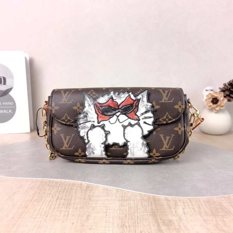 Louis Vuitton Crossbody Bag IVY Monogram PVC Small 23.5 × 4.3 × 12 cm