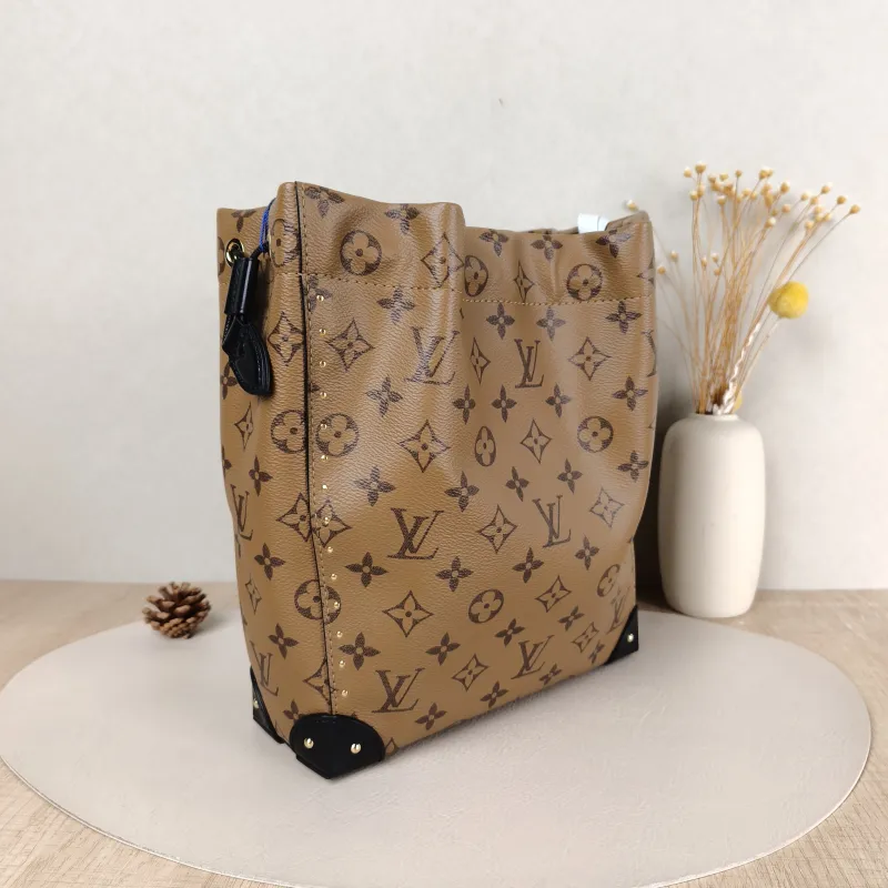 Louis Vuitton Shoulder Bag NOÉ TRUNK Monogram PVC Small 23 × 8 × 27 cm — cover view 5 of 6