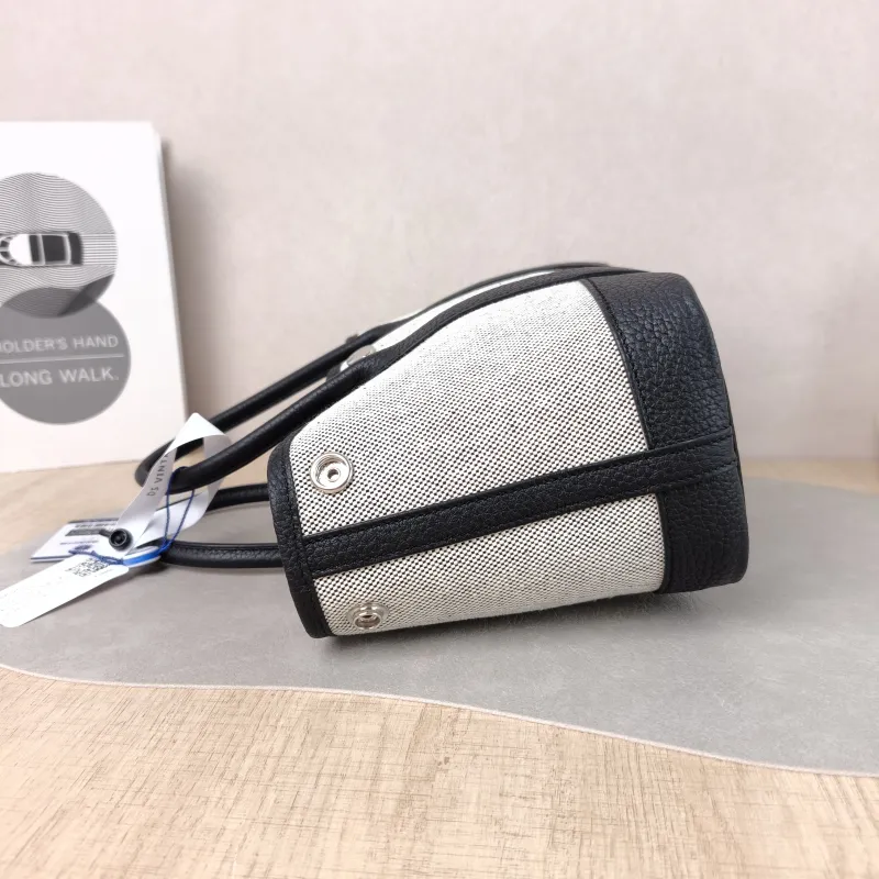 Hermès Top Handle Bag Neo Garden 23 Mini Black · Beige Canvas · Negonda Calfskin Mini 23 × 10 × 16 cm G — detail view 4 of 11