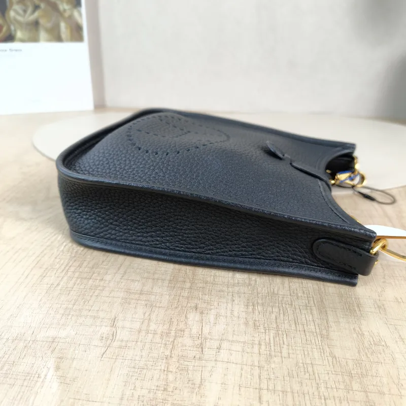 Hermès Crossbody Bag Evelyne Mini 16 Mini 16 Black Taurillon Clemence TC Calfskin Mini 17 × 5.5 × 18 cm Y — detail view 2 of 11