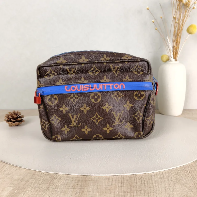 Louis Vuitton Belt Bag Shoulder Bag Monogram PVC One Size22 × 5 × 16 cm