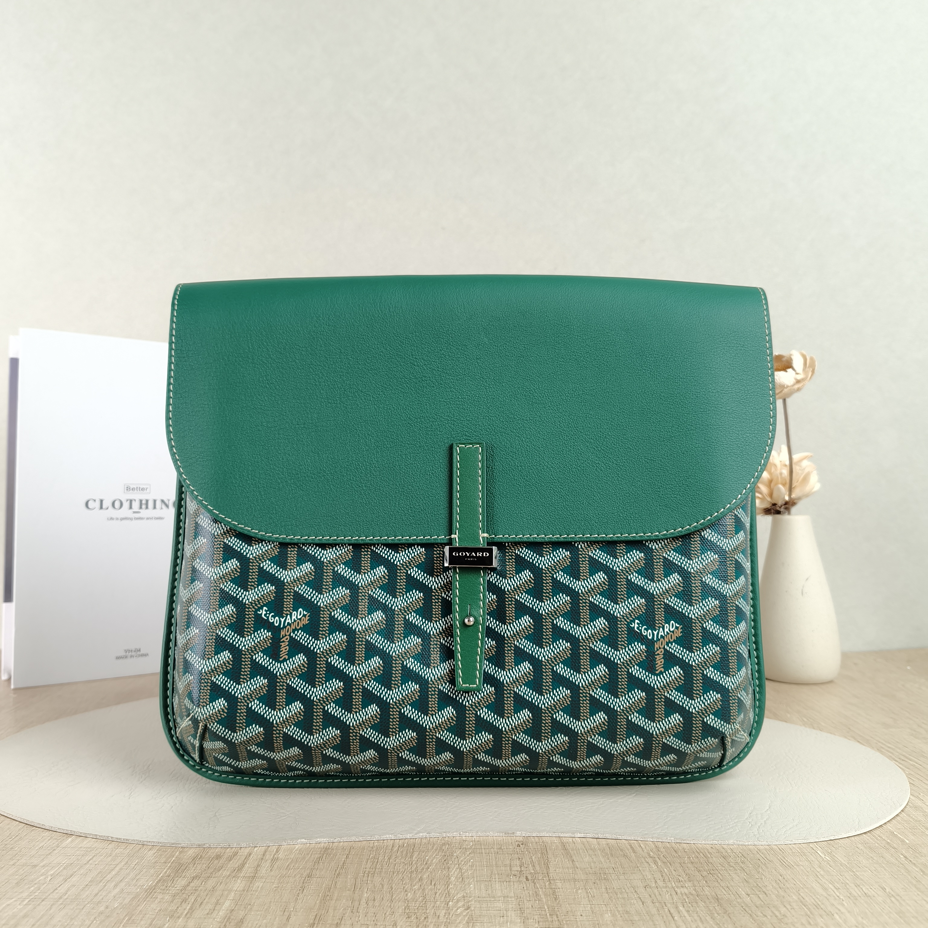 GOYARD Crossbody Bag Coursier Messenger Bag Green PVC · Calfskin One Size32 × 4 × 25 cm