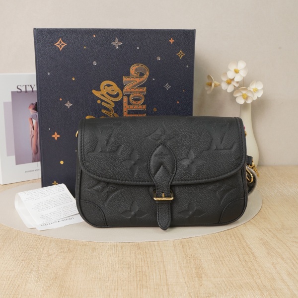 Louis Vuitton diane Baguette Bag Small Black Calfskin Microchip Edition · Dust Bag Two Straps · 24 × 9 × 15 cm