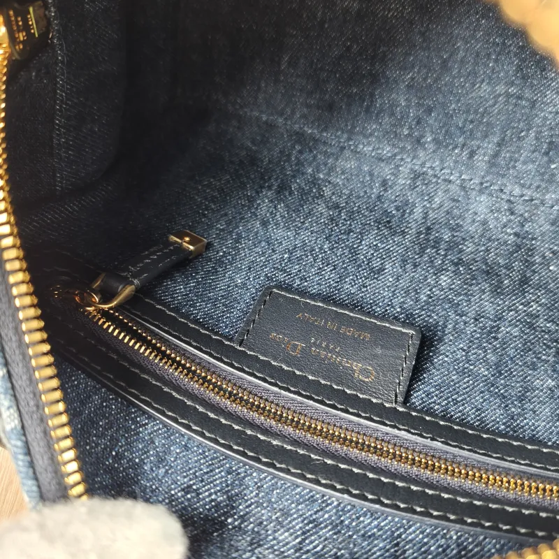 DIOR Crossbody Bag Groove 20 Top Handle Bag Blue Small 20.5 × 12 × 13.5 cm — detail view 6 of 13