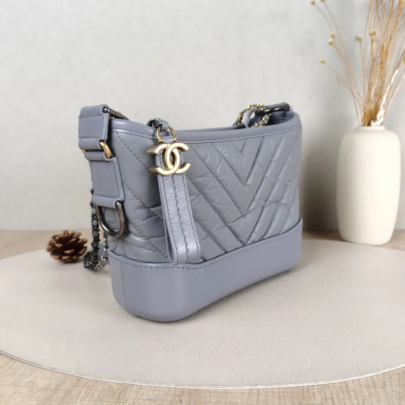 Chanel Crossbody Bag v Gabrielle Gabrielle Bag Grey Calfskin Small 20 × 8 × 15 cm 28 — cover view 4 of 5
