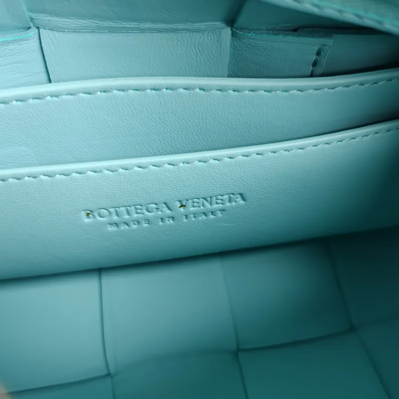 Bottega Veneta Shoulder Bag Brick Cassette Woven Lambskin Small 23.5 × 10 × 10 cm — detail view 3 of 10