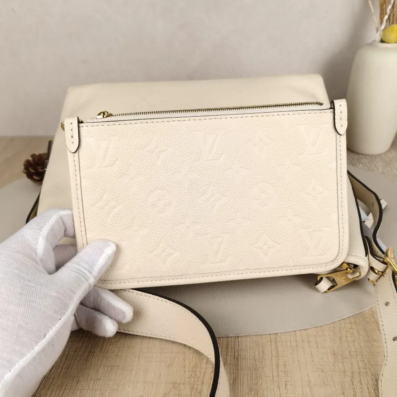Louis Vuitton carryall Small White Calfskin Microchip Edition · Shoulder Strap Inner Pouch Leather Tag · 29.5 × 12 × 24 cm — detail view 7 of 11