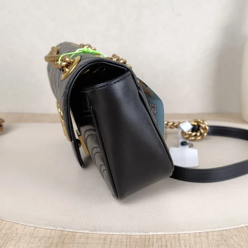 GUCCI Crossbody Bag GG Marmont Small Marmont 22Black CC alfskin Small22 × 6 × 13 cm — detail view 4 of 14