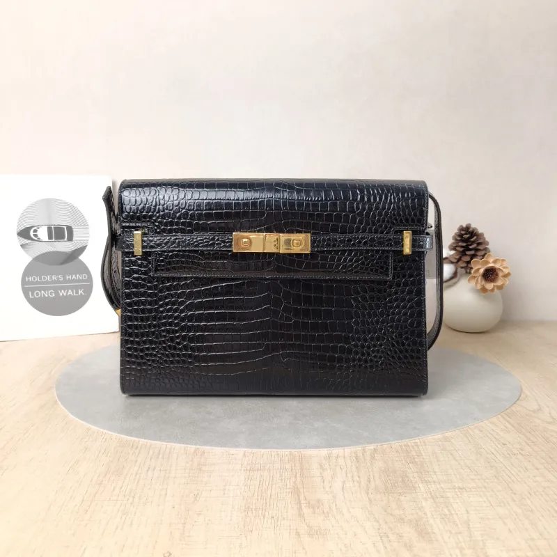 SAINT LAURENT Shoulder Bag MANHATTAN Black Calfskin Medium29 × 7.5 × 20 cm