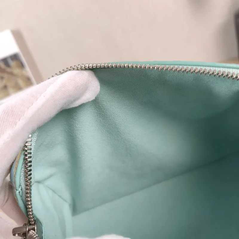 Louis Vuitton Crossbody Bag Speedy20 Collection Calfskin One Size 20.5 × 12 × 13.5 cm — detail view 5 of 11