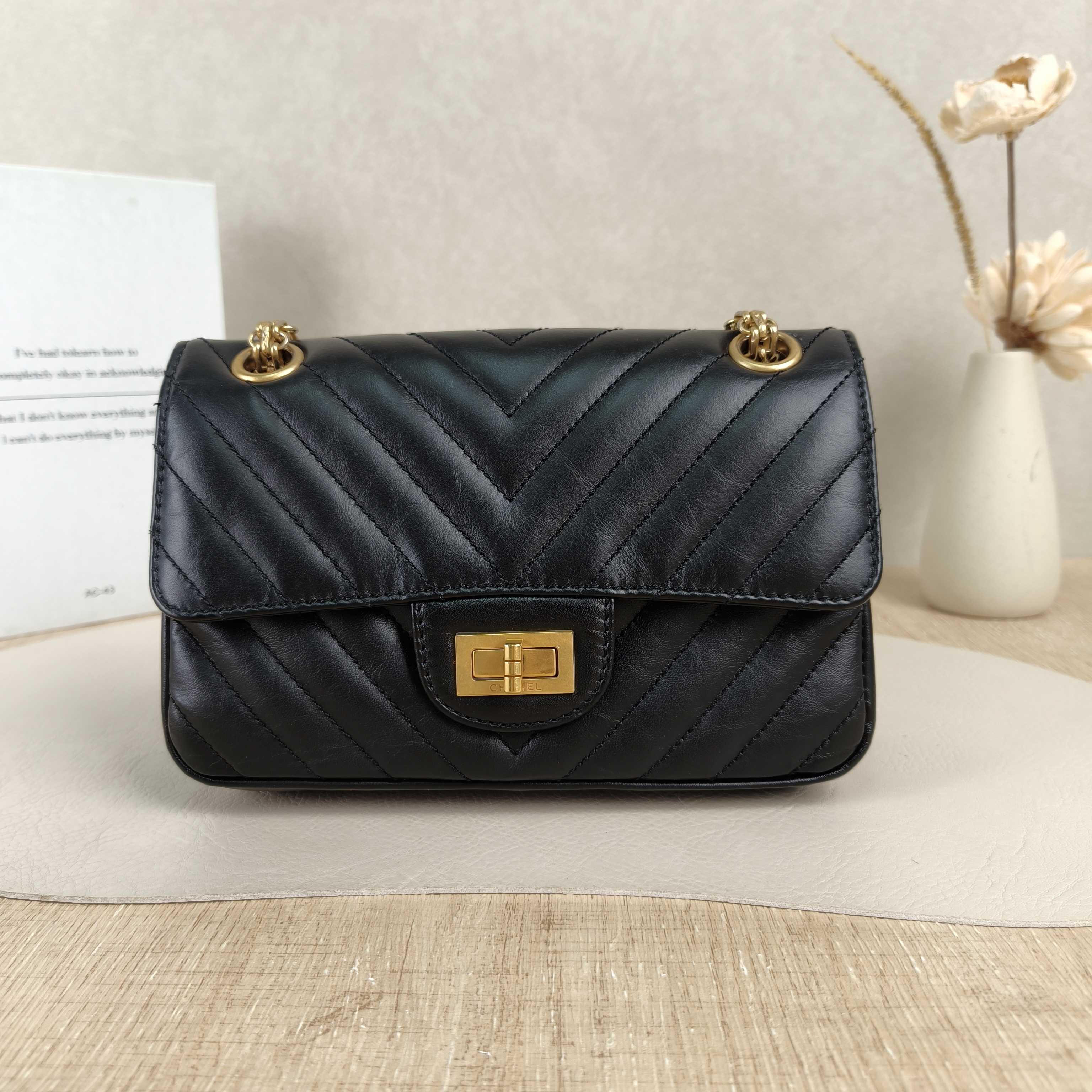 Chanel V 2.55mini Black Calfskin Microchip Edition · 20 × 6 × 15.5 cm