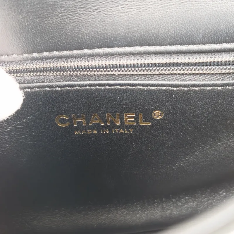 Chanel Crossbody Bag25c Black Lambskin One Size19 × 6 × 14 cm — detail view 11 of 16