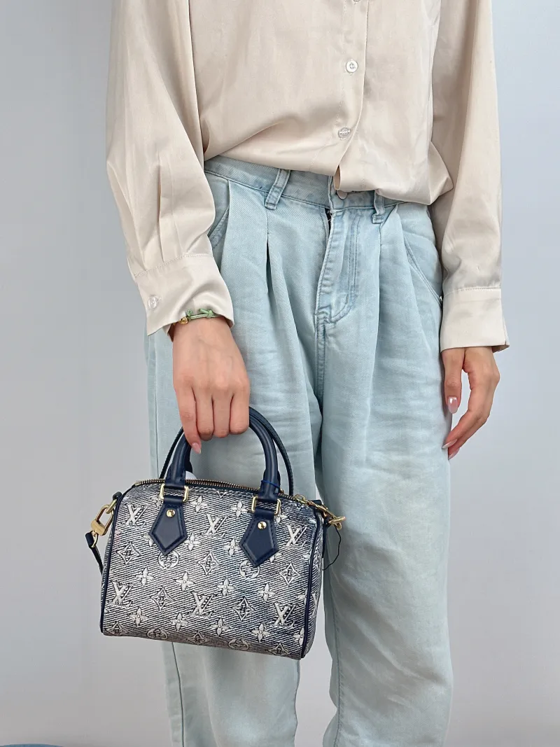 Louis Vuitton Crossbody Bag Speedy20 Grey Calfskin One Size 20.5 × 12 × 13.5 cm — on-model view 2 of 2