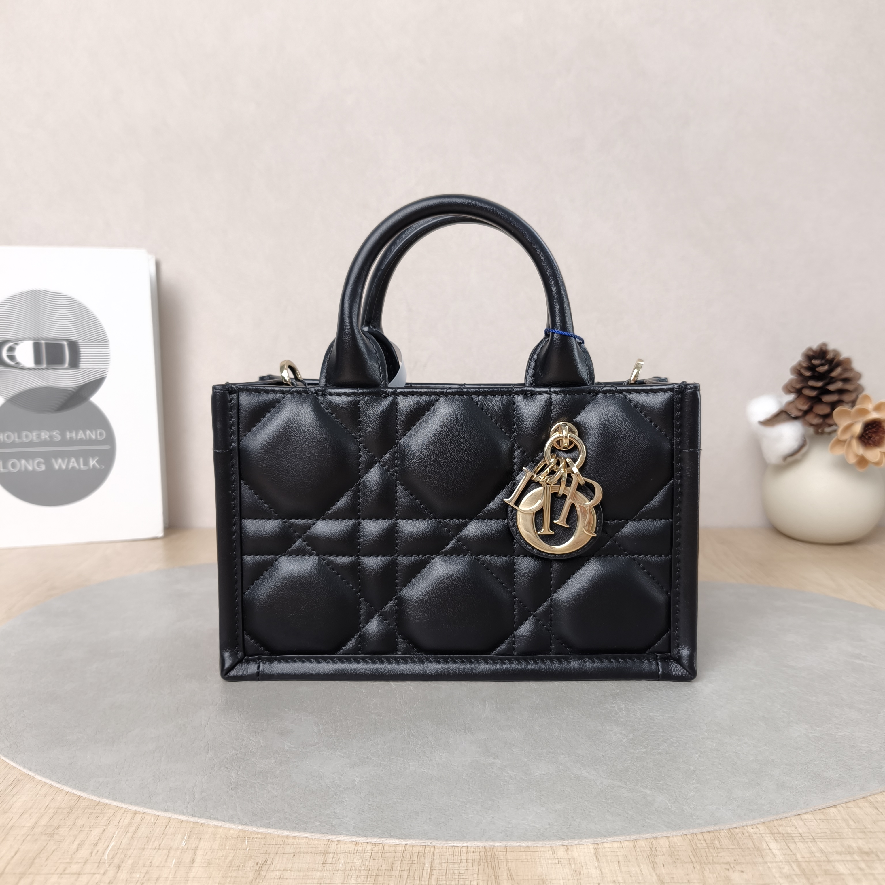DIOR Shoulder Bag Book Tote Shoulder Strap Edition Black Calfskinmini21.5 × 7.5 × 13 cm