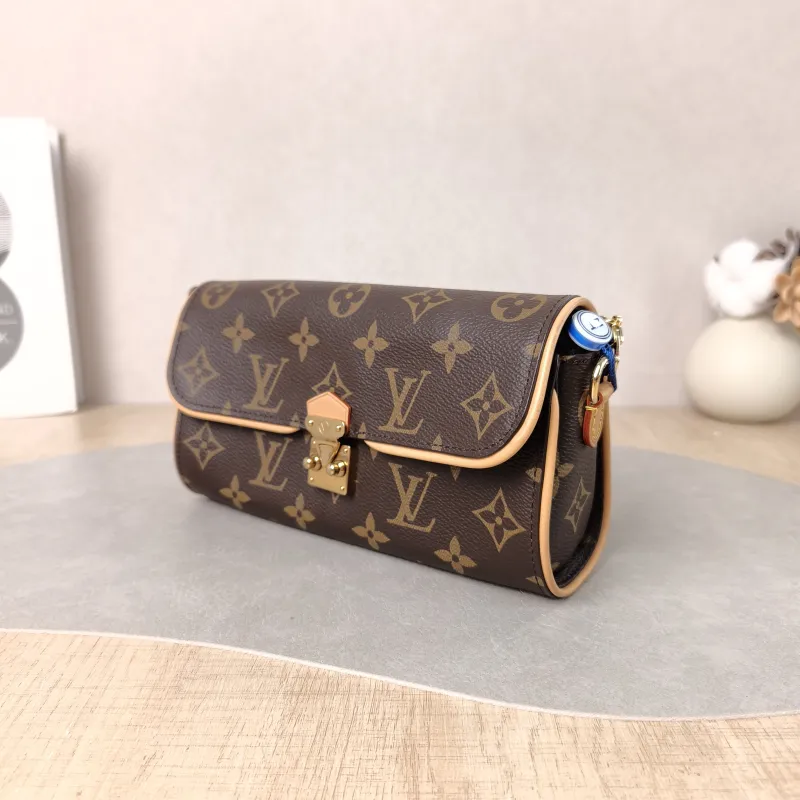 Louis Vuitton Crossbody Bag POCHETTE CAMILLE Monogram PVC One Size 20.5 × 6 × 11 cm — cover view 4 of 5