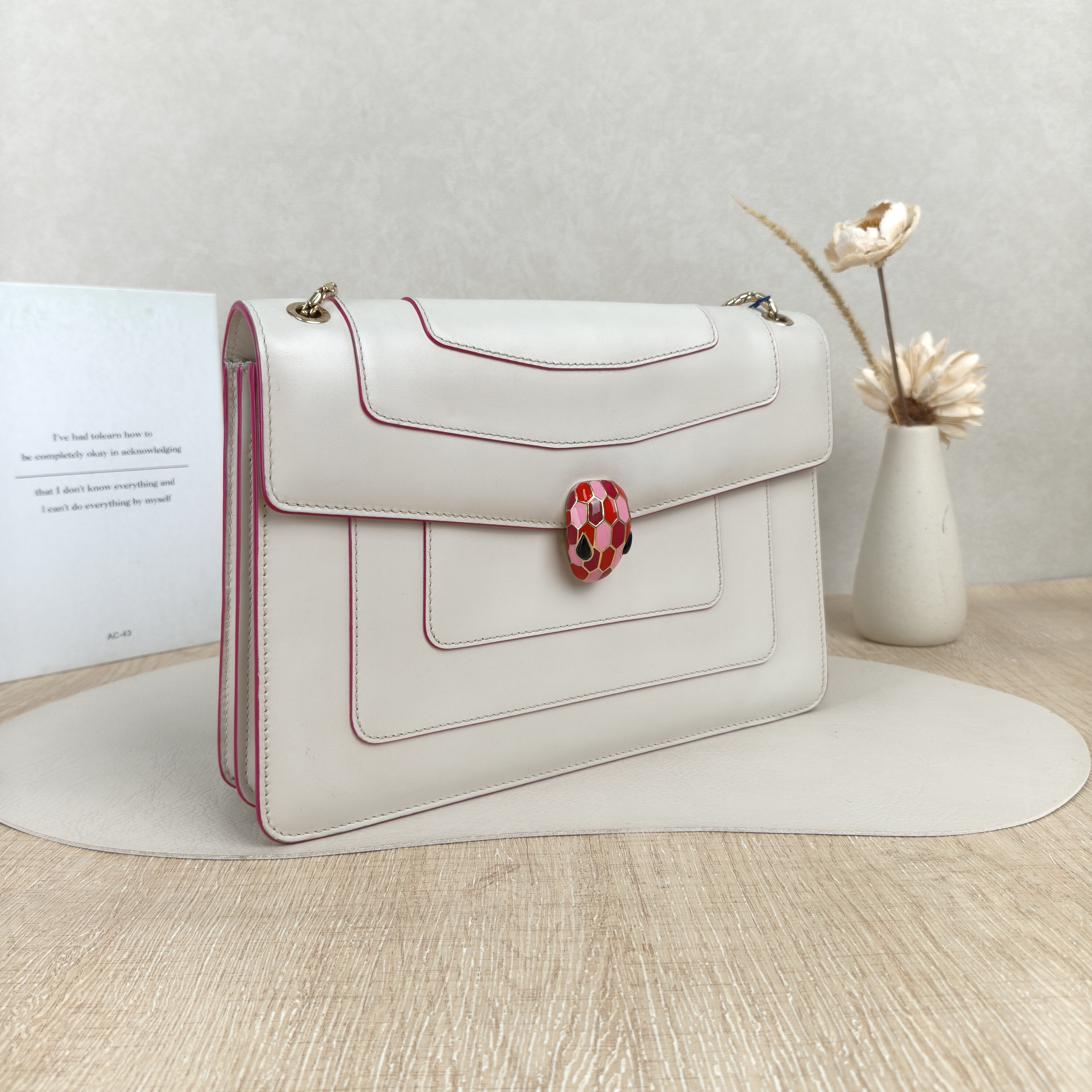 Bvlgari Shoulder Bag Serpenti Forever Collection Crossbody Bag White Calfskin Medium27.5 × 7 × 18 cm Conditioned — cover view 6 of 8