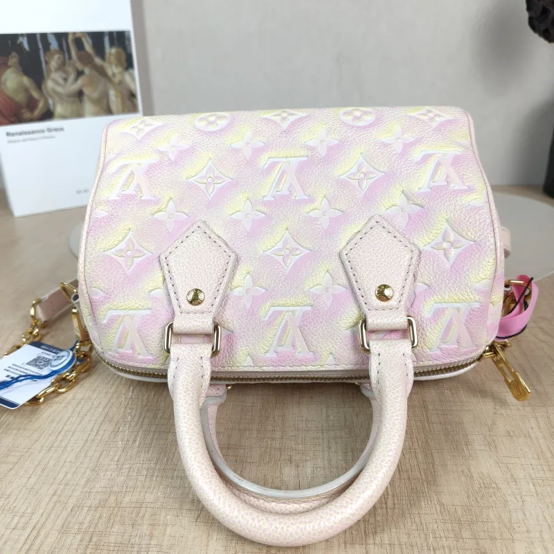 Louis Vuitton Crossbody Bag Speedy20 Collection · Calfskin One Size 20.5 × 12 × 13.5 cm — detail view 6 of 10