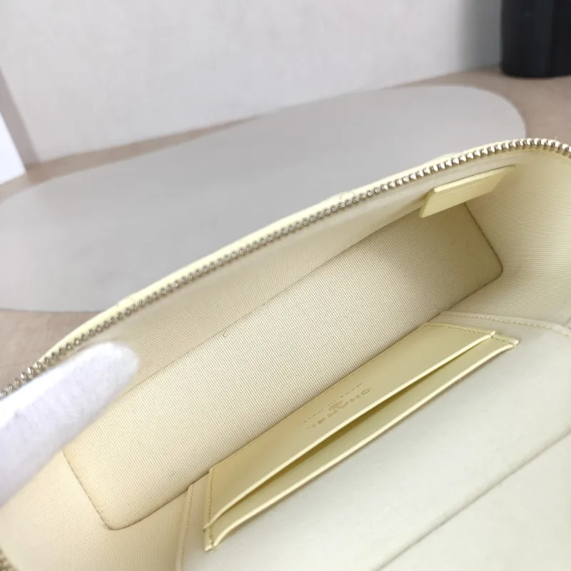 Chanel Crossbody Bag lp Box Bag Top Handle Crossbody Bag Yellow Grained Calfskin 19.5 × 5 × 12 cm — detail view 4 of 13