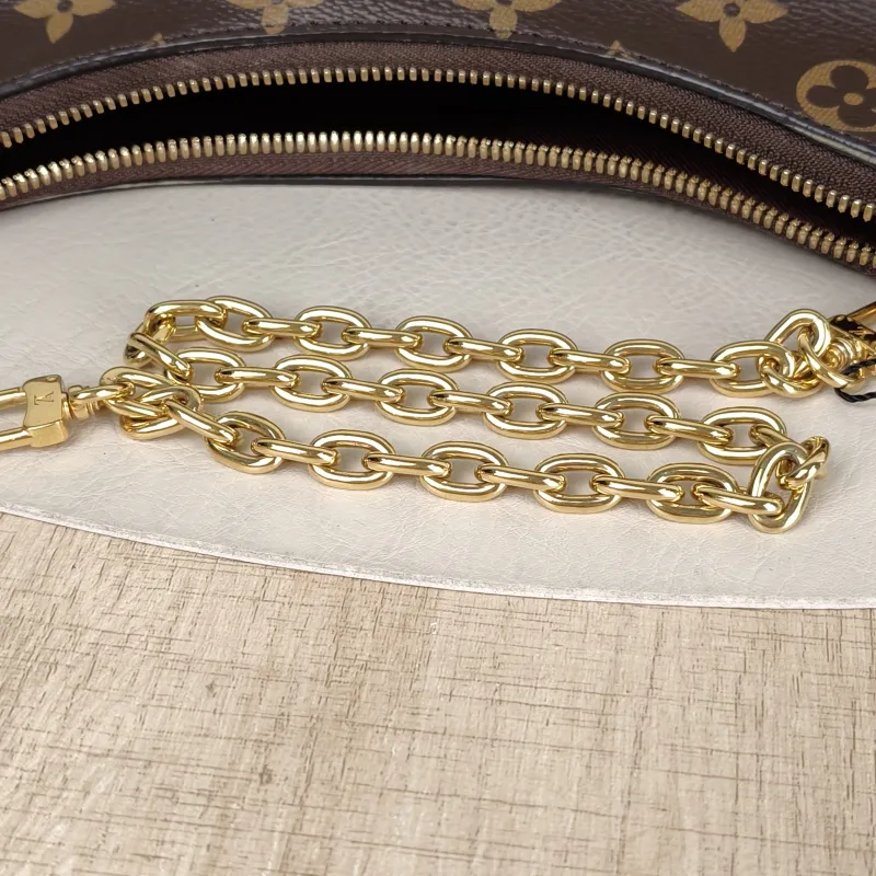 Louis Vuitton Crossbody Bag Boulogne PVC Small 26 × 9.5 × 16 cm — detail view 3 of 10