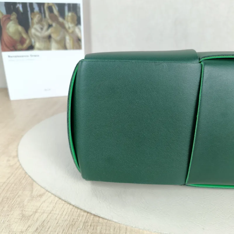 Bottega Veneta Top Handle Bag Arco Woven Tote Bag Green Lambskin Small 30 × 11.5 × 20 cm — detail view 2 of 13