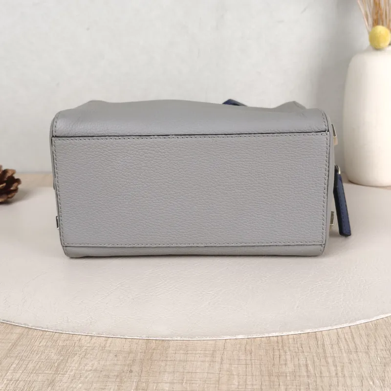MCM Crossbody Bag Crossbody Bag Grey Calfskin 19 × 11 × 14 cm — cover view 4 of 5