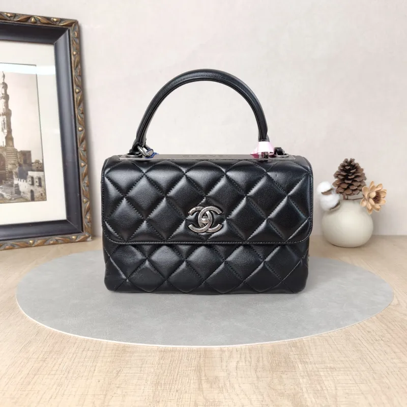 Chanel Crossbody Bag Trendy CC Black Lambskin Small25 × 12 × 17 cm