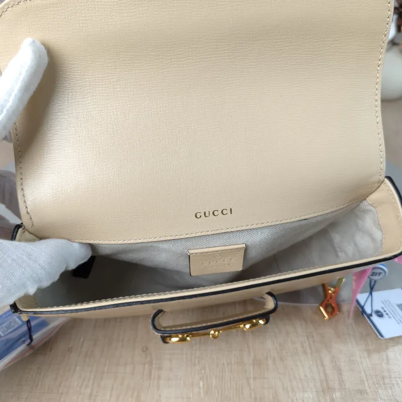 GUCCI Crossbody Bag Horsebit 1955 Horsebit Small Beige Calfskin Small 20.5 × 5 × 14.5 cm — detail view 2 of 13