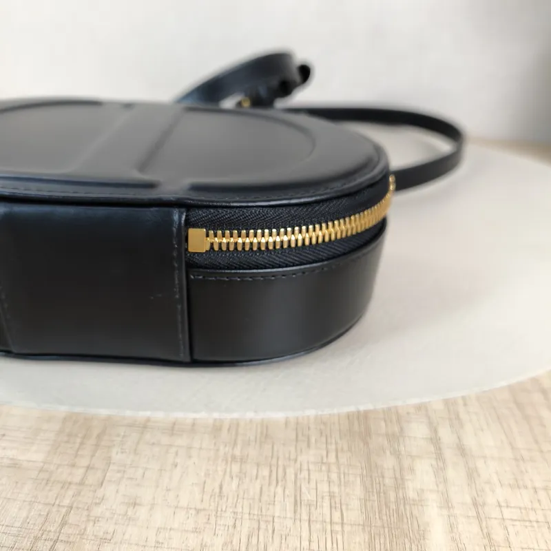 DIOR Shoulder Bag CD Signature Camera Bag Black Calfskin One Size18 × 6.5 × 11 cm — detail view 2 of 9