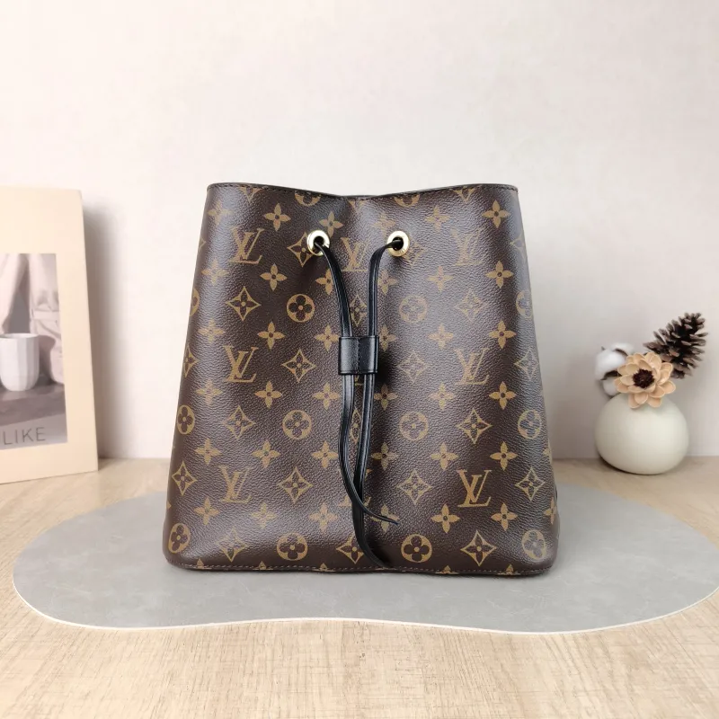 Louis Vuitton Shoulder Bag NÉONOÉ Bucket Bag Black PVC Medium 26 × 17.5 × 26 cm