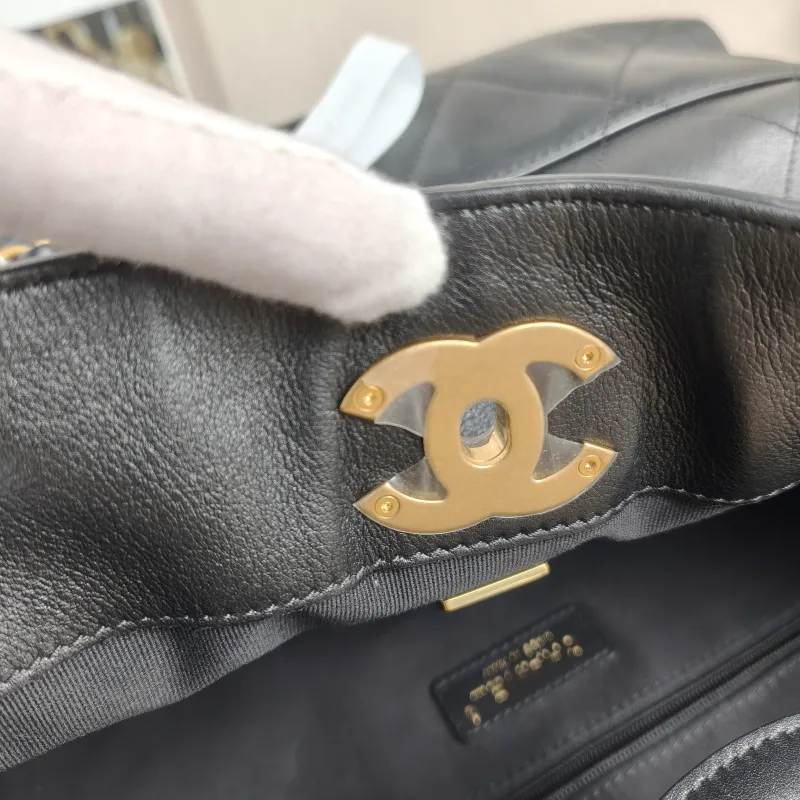 Chanel Shoulder Bag Top Handle Bag Black Calfskin One Size 36 × 14 × 24 cm — detail view 2 of 12