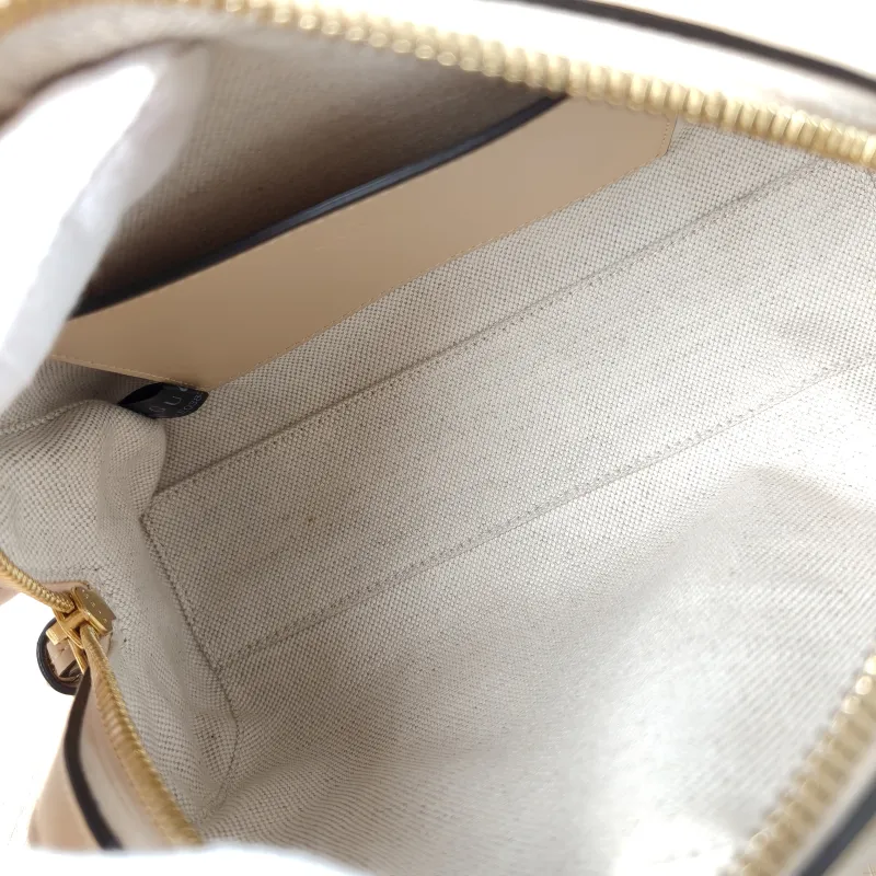 GUCCI Crossbody Bag GG matelasse Beige Calfskinmini19 × 11 × 13 cm — detail view 5 of 11