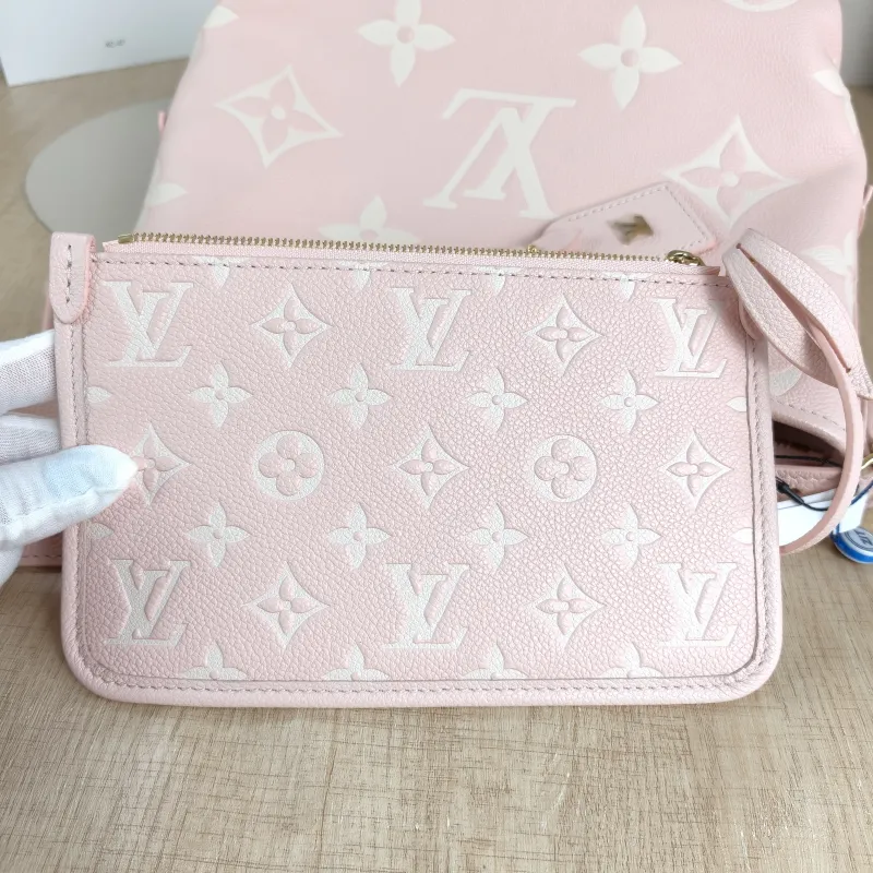 Louis Vuitton Crossbody Bag Carryall Calfskin Small29.5 × 12 × 24 cm — detail view 4 of 12