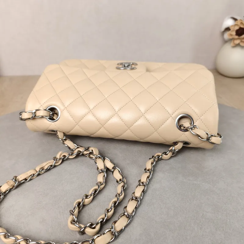 Chanel Crossbody Bag Classic Flap CF Beige Lambskin Small 23 × 6 × 14.5 cm 31 — detail view 7 of 16