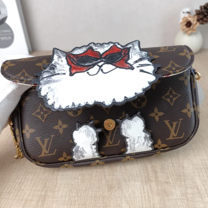 Louis Vuitton Crossbody Bag IVY Monogram PVC Small 23.5 × 4.3 × 12 cm — detail view 9 of 13