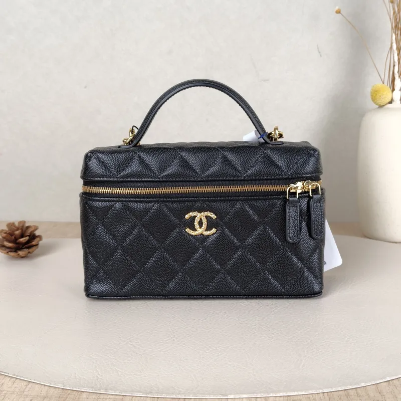 Chanel Crossbody Bag26p Gold-Tone Hardwarelp Vanity Case Bag Black Grained Calfskin One Size19.5 × 5 × 17 cm