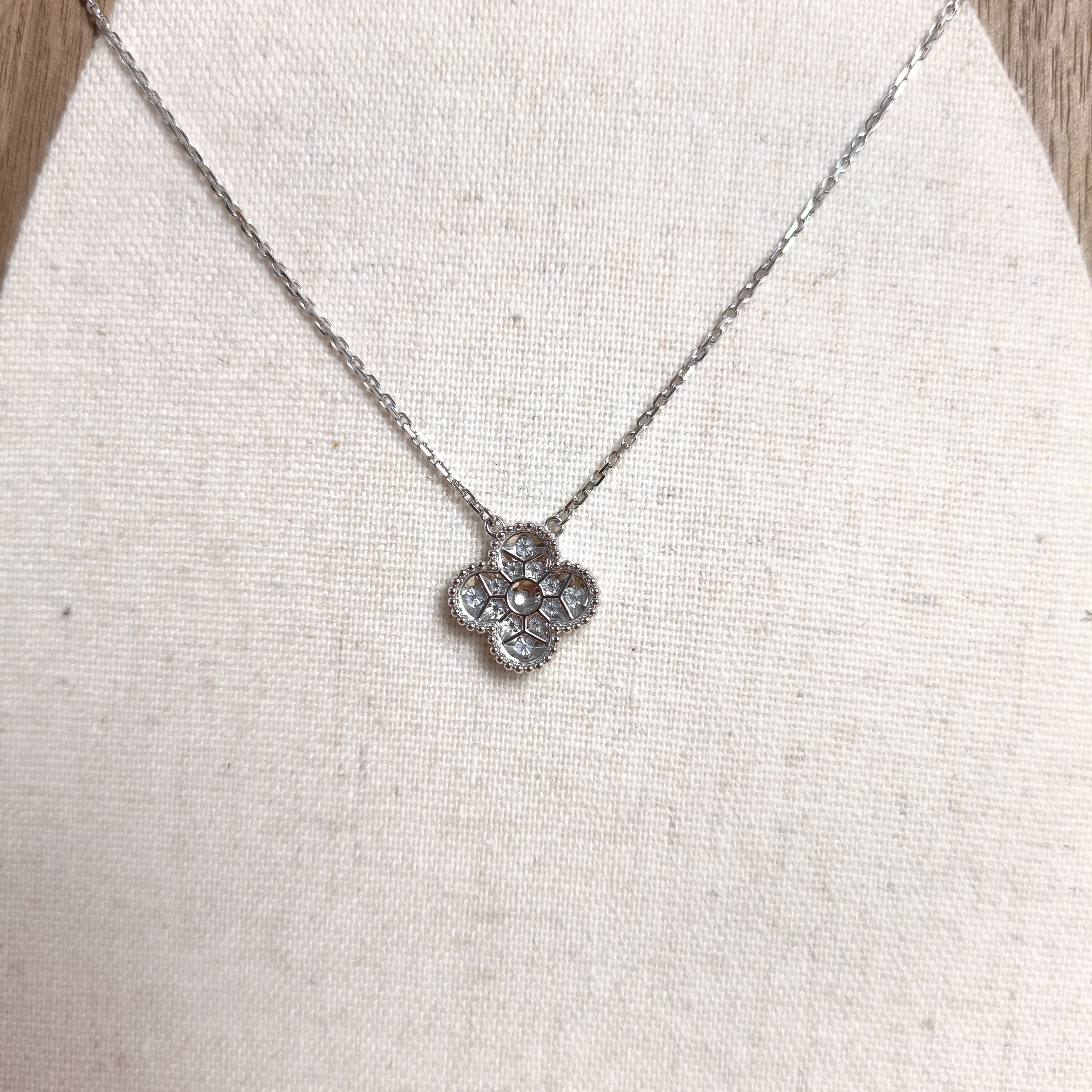 Van Cleef & Arpels Alhambra Alhambra Collection Pavé Diamond Necklace White Gold18KW hite Gold Diamond Vintage Small42cm — cover view 9 of 11