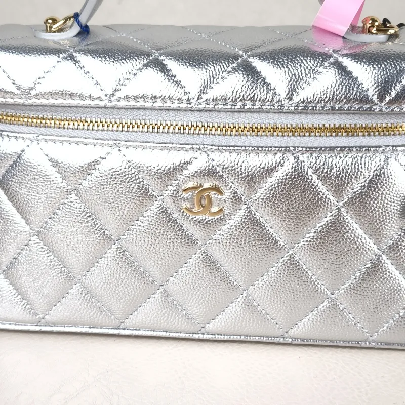 Chanel Crossbody Baglp Box Bag Top Handle Crossbody Bag Silver Grained Calfskin One Size19.5 × 5 × 17 cm — detail view 11 of 14