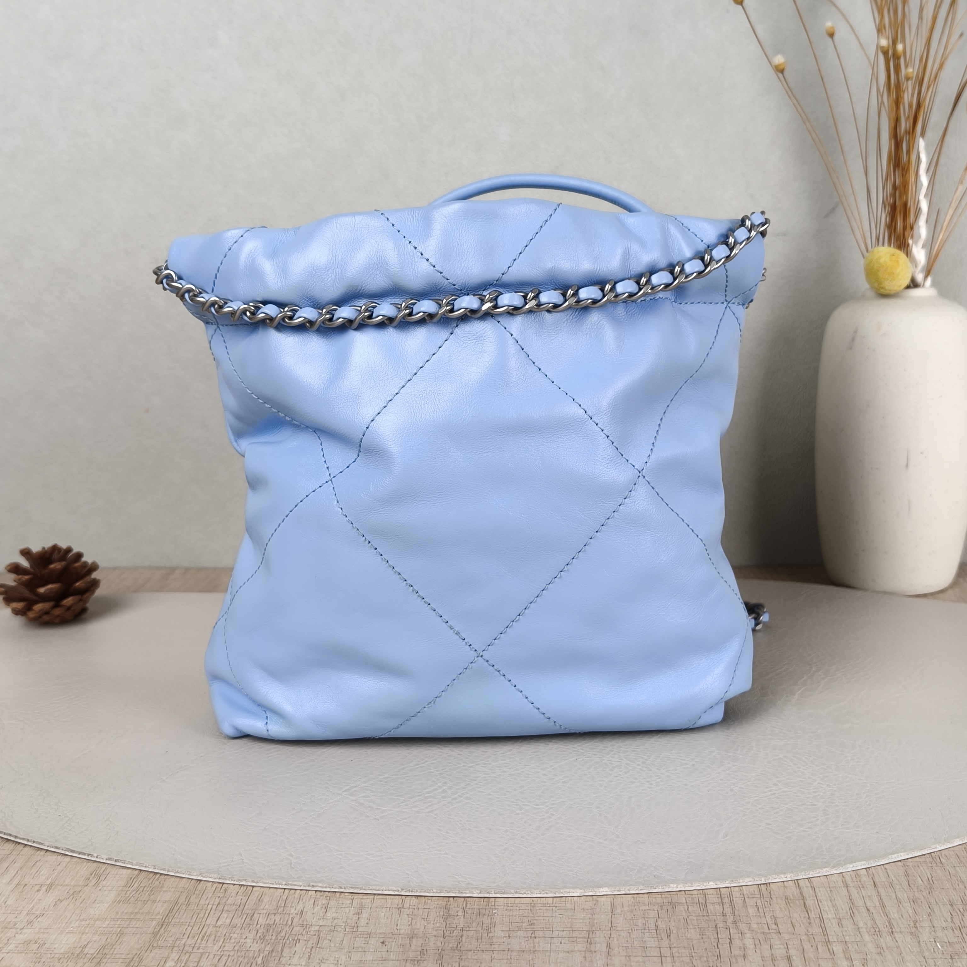 Chanel Shoulder Bag22Bag Blue CC alfskinmini20 × 6 × 19 cm — cover view 4 of 5