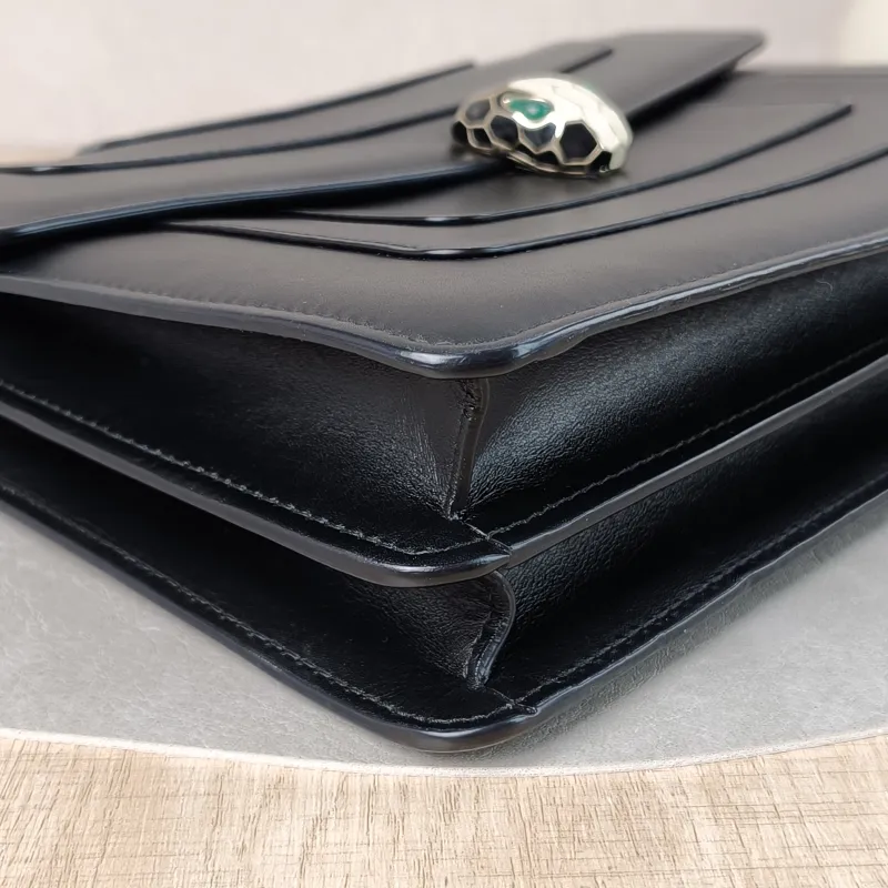 Bvlgari Shoulder Bag Serpenti Forever Collection Crossbody Bag Black Calfskin Medium 27.5 × 7 × 18 cm — detail view 6 of 12