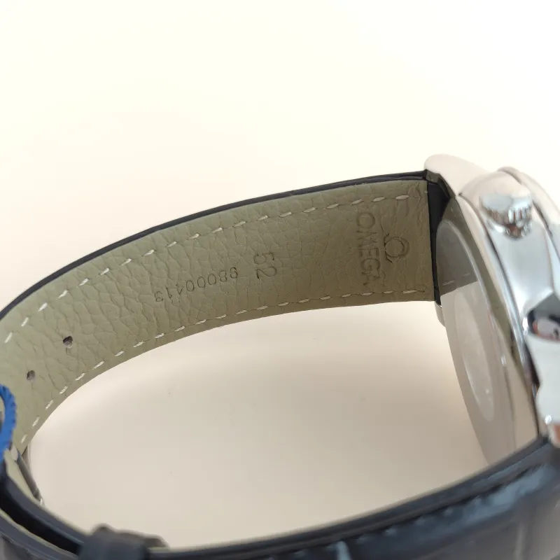 OMEGA Watch Collection Watch Black One Size 39.5 — cover view 4 of 7
