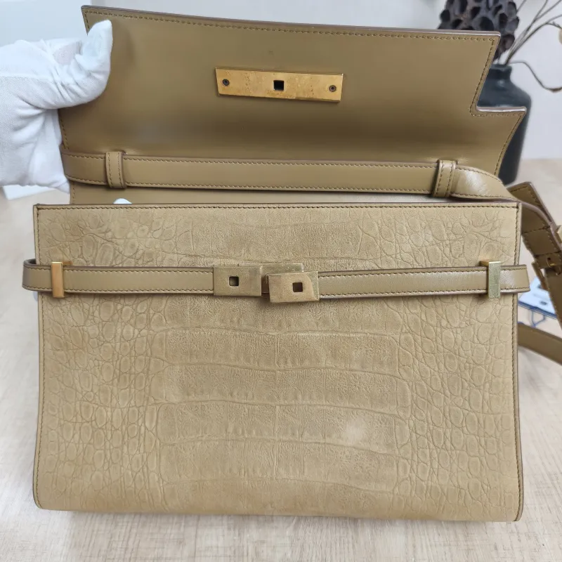 SAINT LAURENT Shoulder Bag MANHATTAN Brown Calfskin Medium29 × 7.5 × 20 cm — detail view 7 of 15