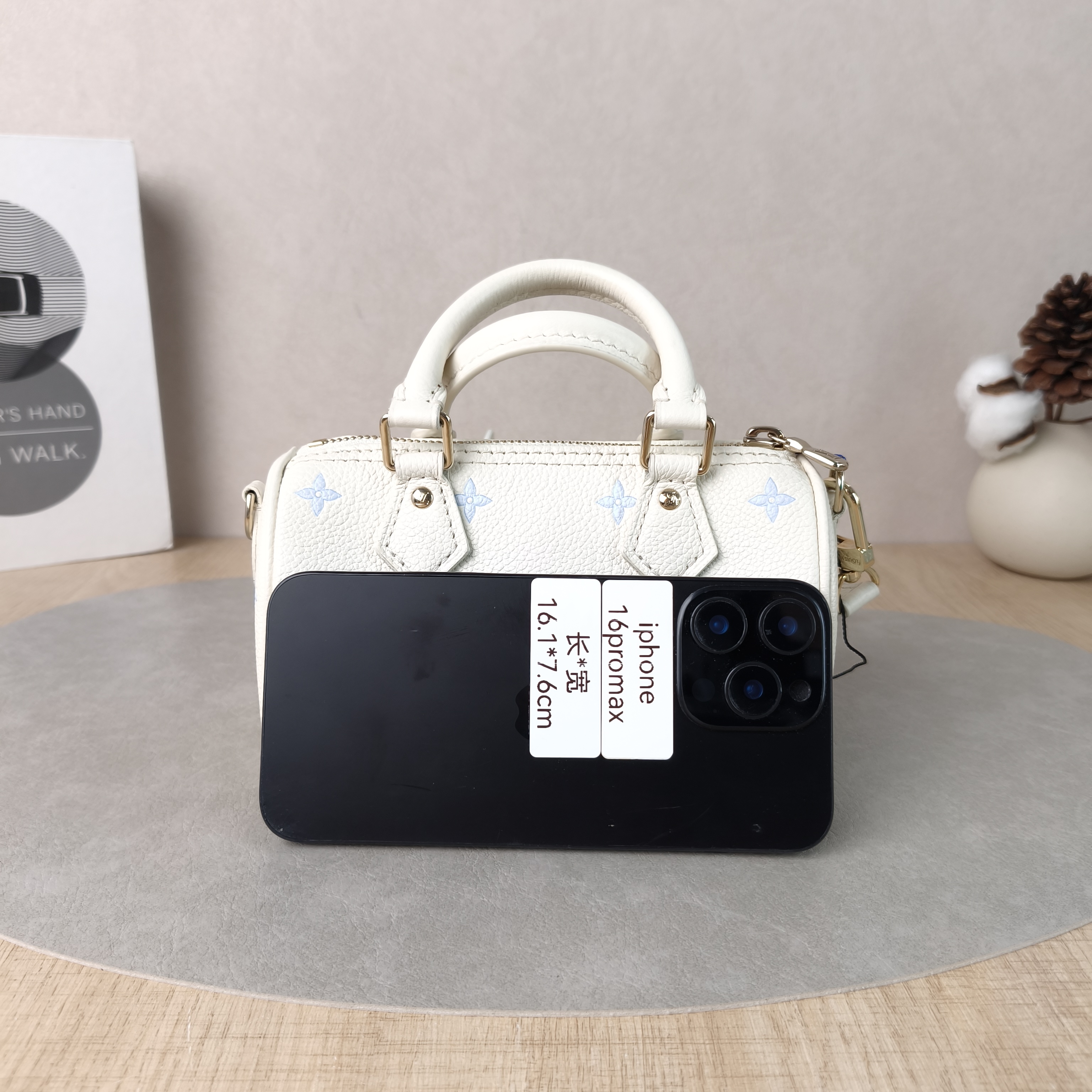 Louis Vuitton Crossbody Bag Speedy Nano White · Blue Calfskinnano16 × 7.5 × 10 cm — cover view 3 of 5